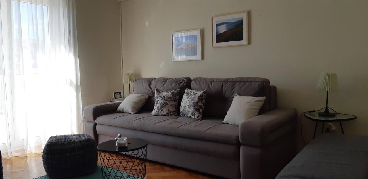 Apartments Marzic Паг Екстериор снимка