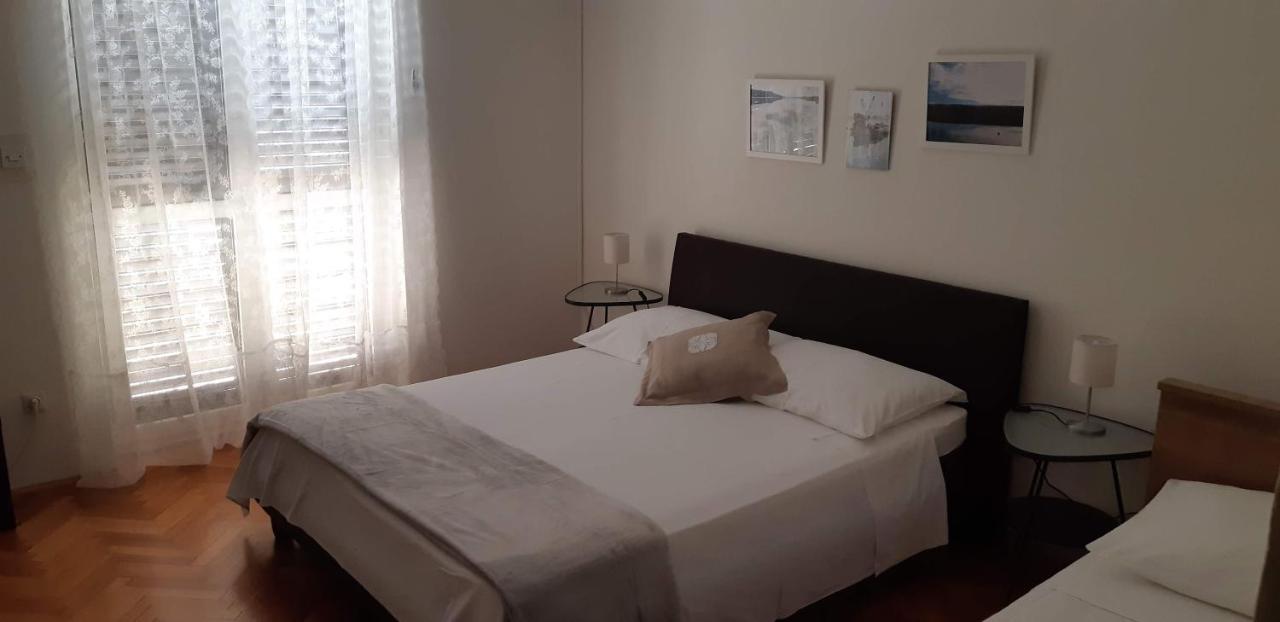 Apartments Marzic Паг Екстериор снимка