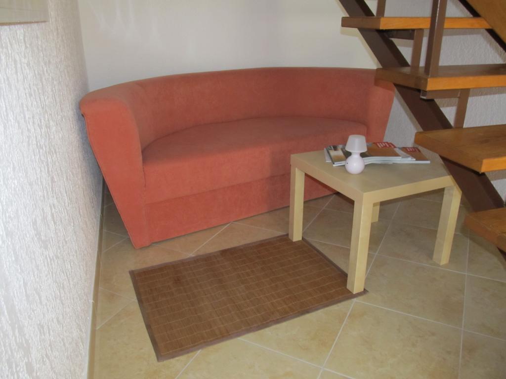 Apartments Marzic Паг Екстериор снимка
