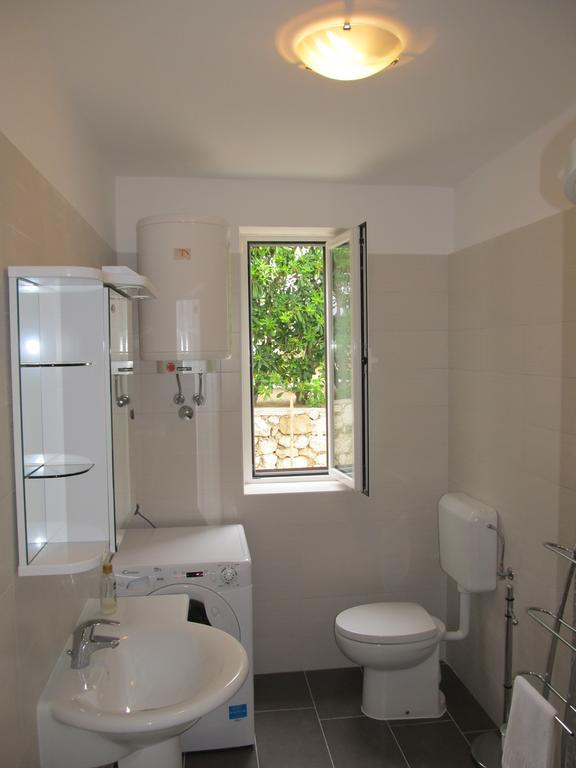 Apartments Marzic Паг Екстериор снимка