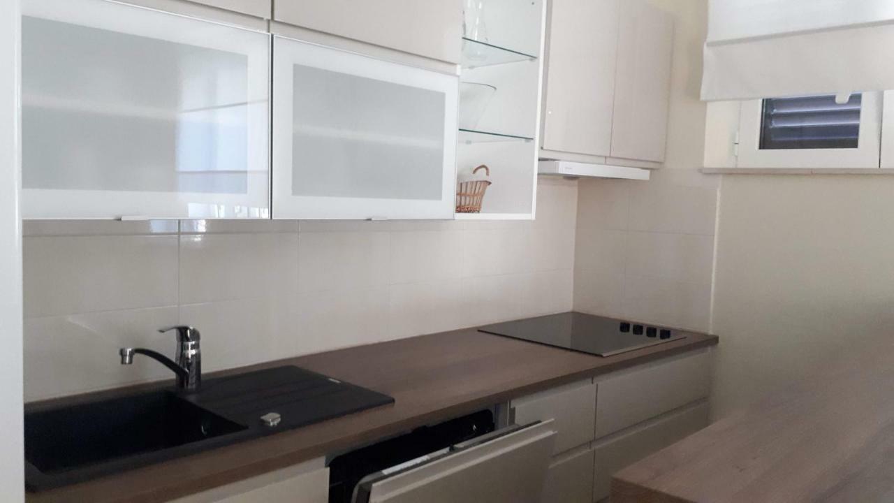 Apartments Marzic Паг Екстериор снимка